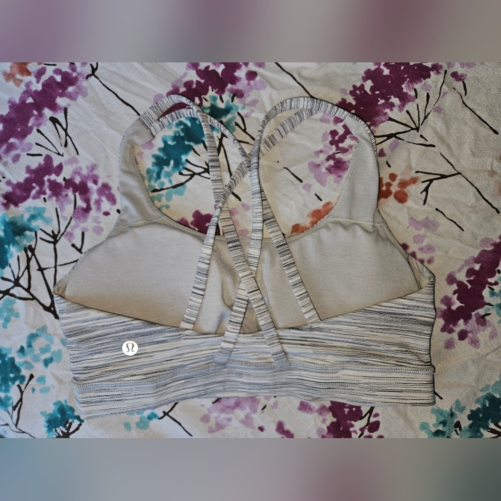 Lululemon Energy Bra Size 8, like new!